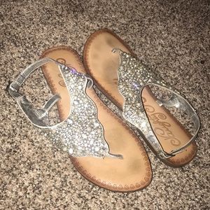 Size 9 Naughty Monkey sandals